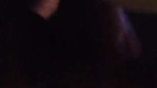 La MILF mia vicina di casa mi fa un pompino