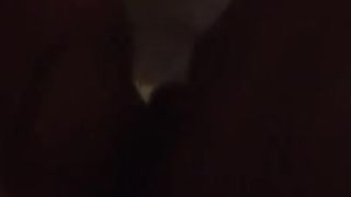 La MILF mia vicina di casa mi fa un pompino