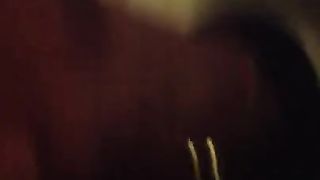 La MILF mia vicina di casa mi fa un pompino