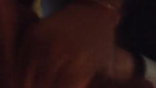 La MILF mia vicina di casa mi fa un pompino