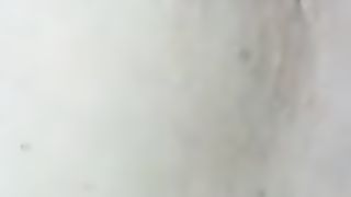 Gliela lecco bene a mia moglie ?