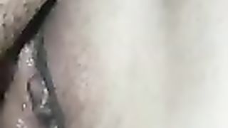 Gliela lecco bene a mia moglie ?