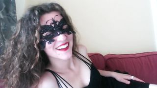 Voglio che SBORRI SULLA TUA MANO e assaggi lo sperma