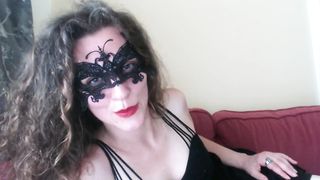 Voglio che SBORRI SULLA TUA MANO e assaggi lo sperma