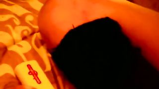 Masturbo Alice con l'ovetto vibrante ed il dildo