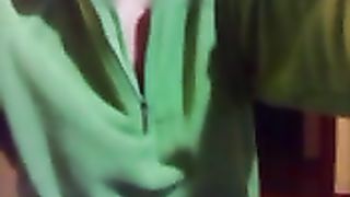 Casalinga milanese si masturba su Skype