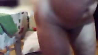 Casalinga milanese si masturba su Skype