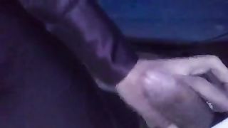 La mia collega mi fa sborrare nel vicoletto