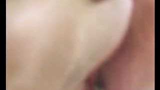 Italiana esibizionista scopata sul treno in corsa