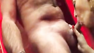 Alla mia mogliettina piace ciucciare