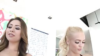 5 gnocchette spompinano un solo cazzone