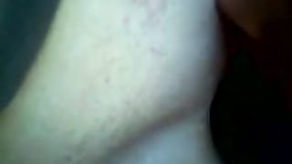 Ragazzo 18enne scopa in auto con l'amica della zia