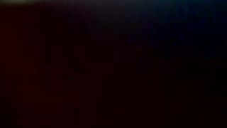 Ragazzo 18enne scopa in auto con l'amica della zia