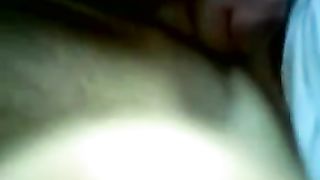 Ragazzo 18enne scopa in auto con l'amica della zia