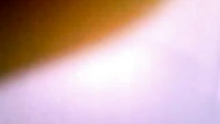 Ragazzo 18enne scopa in auto con l'amica della zia