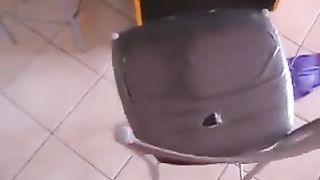 Gliela lecco e lei urla di piacere