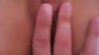 Gliela lecco e lei urla di piacere