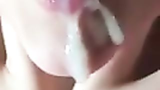 Le farcisco la bocca di sborra