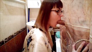 GloryHole casalingo in bagno