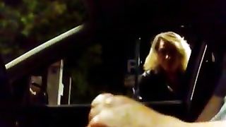 Anteprima del video: Vecchia prostituta italiana lo succhia per 20 EURO