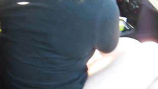 Le riempio la figa di sperma in auto