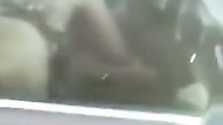 NUN CE POSSO CREDE gli sta a fa UN POMPINO !!!