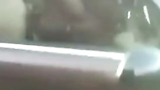 NUN CE POSSO CREDE gli sta a fa UN POMPINO !!!