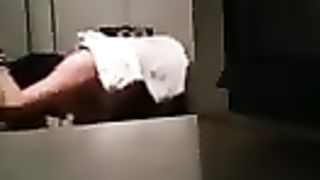 Beccati a scopare in un locale a Lecco