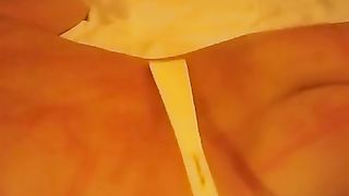 La prendo a bacchettate sul culo e sulla figa