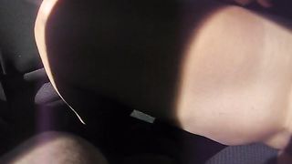 Prostituta mi fa una sega con sborrata sul fazzoletto