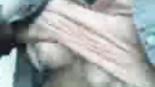 biondina si fa palpare le tette a scuola