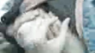 biondina si fa palpare le tette a scuola