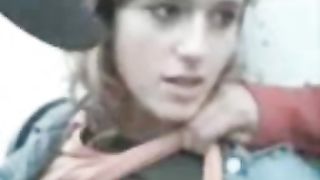 biondina si fa palpare le tette a scuola