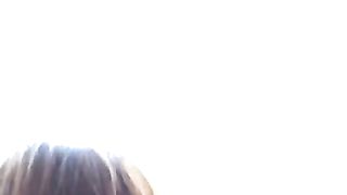 Si gode il panorama mentre la chiavo da dietro