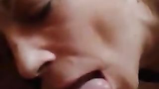 FAMMI SBORRARE troia !!!