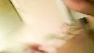 Biondina ficca con un nero