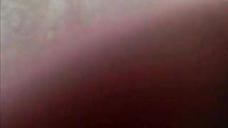 Prostituta e cliente filmati di nascosto dal guardone