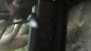 Prostituta e cliente filmati di nascosto dal guardone