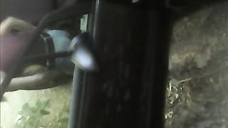 Prostituta e cliente filmati di nascosto dal guardone