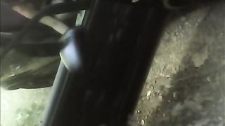 Prostituta e cliente filmati di nascosto dal guardone