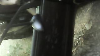 Prostituta e cliente filmati di nascosto dal guardone