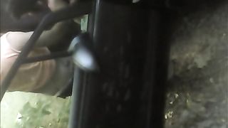 Prostituta e cliente filmati di nascosto dal guardone