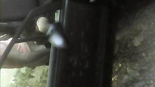 Prostituta e cliente filmati di nascosto dal guardone