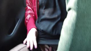 Mentre guido mia moglie si fa sgrillettare da un amico