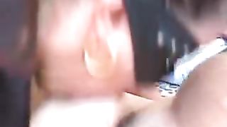 Spompino mio marito e lui mi viene in bocca