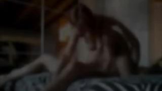 MILF fa cornuto il marito col giovane vicino di casa