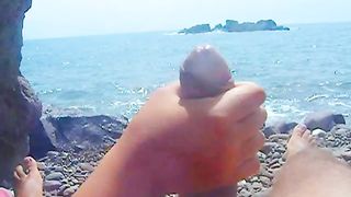 Mi fa schizzare tra le rocce