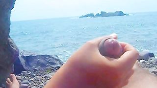 Mi fa schizzare tra le rocce