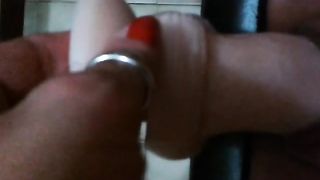 Mi masturbo prima della doccia