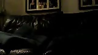 Il marito è al lavoro ed io me la scopo